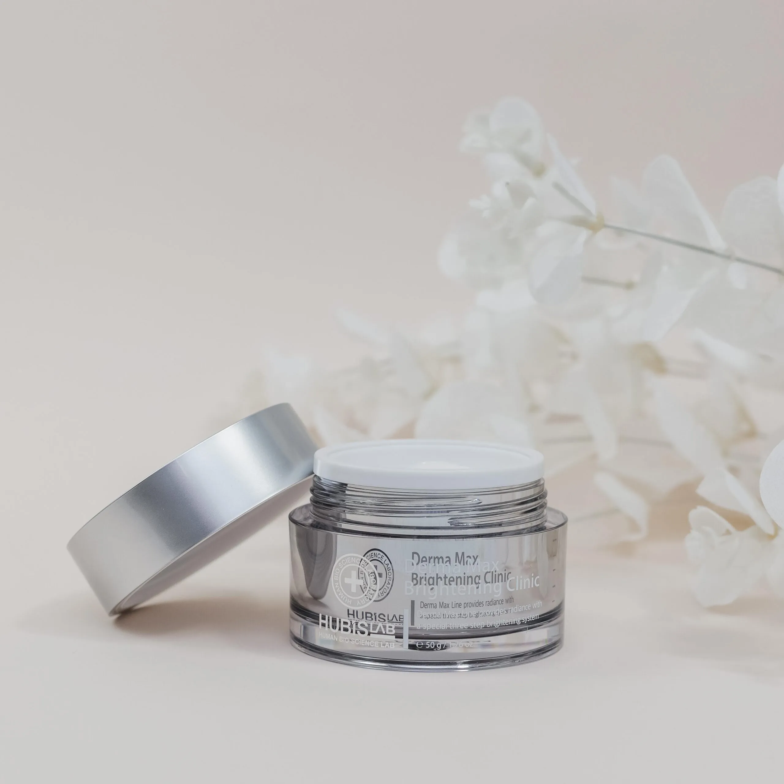 Відновлююча та освітлююча кремова маска Derma Max Brightening Clinic, 50g